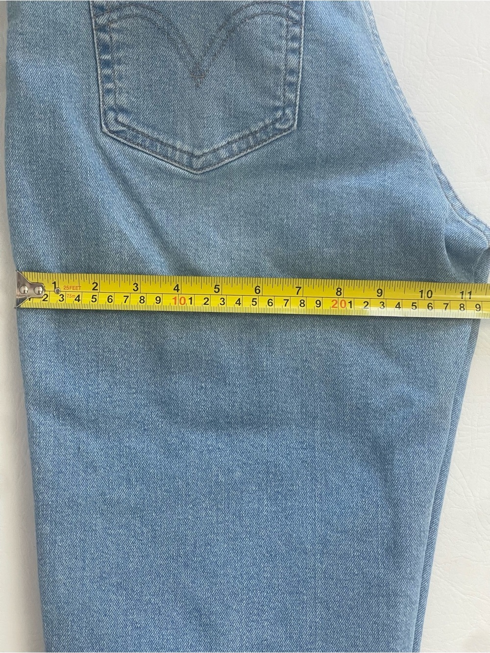 Levi’s High Waisted Mom Jeans W28 L29 Light Wash High Rise - Picture 14 of 14